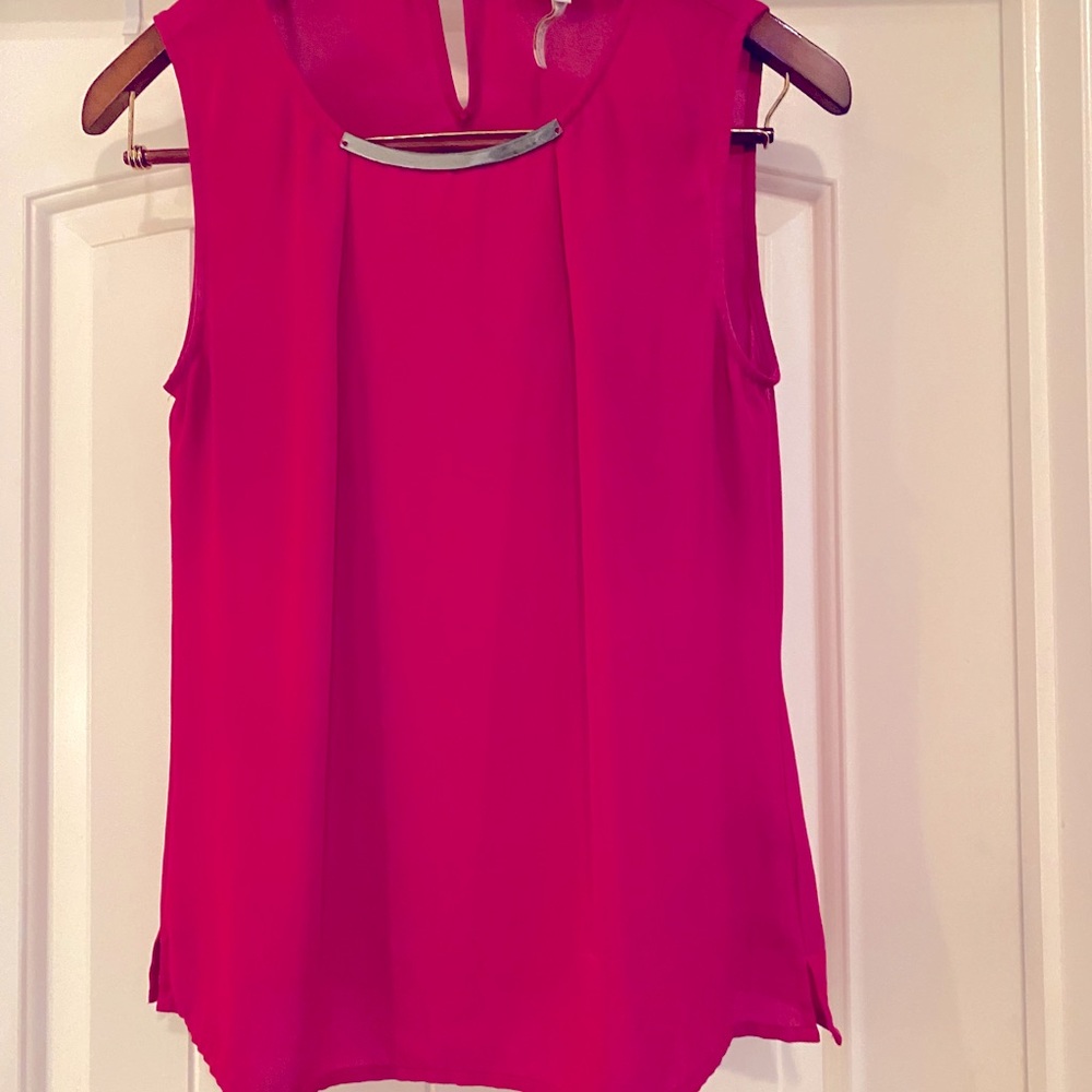 Sleeveless top